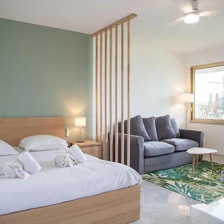 Flat With Hot Pool 公寓 胡安莱潘