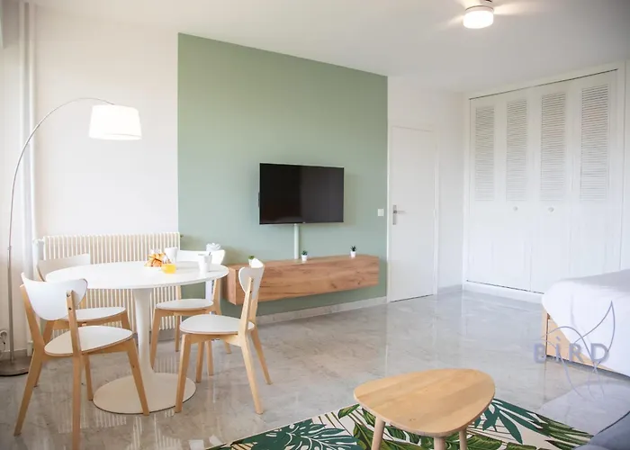 Flat With Hot Pool 公寓 *