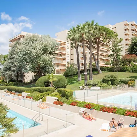 Flat With Hot Pool Apartment